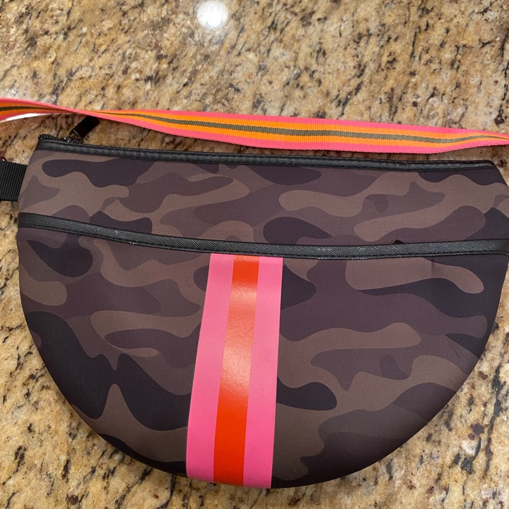 Purse - Picture 2 of 2